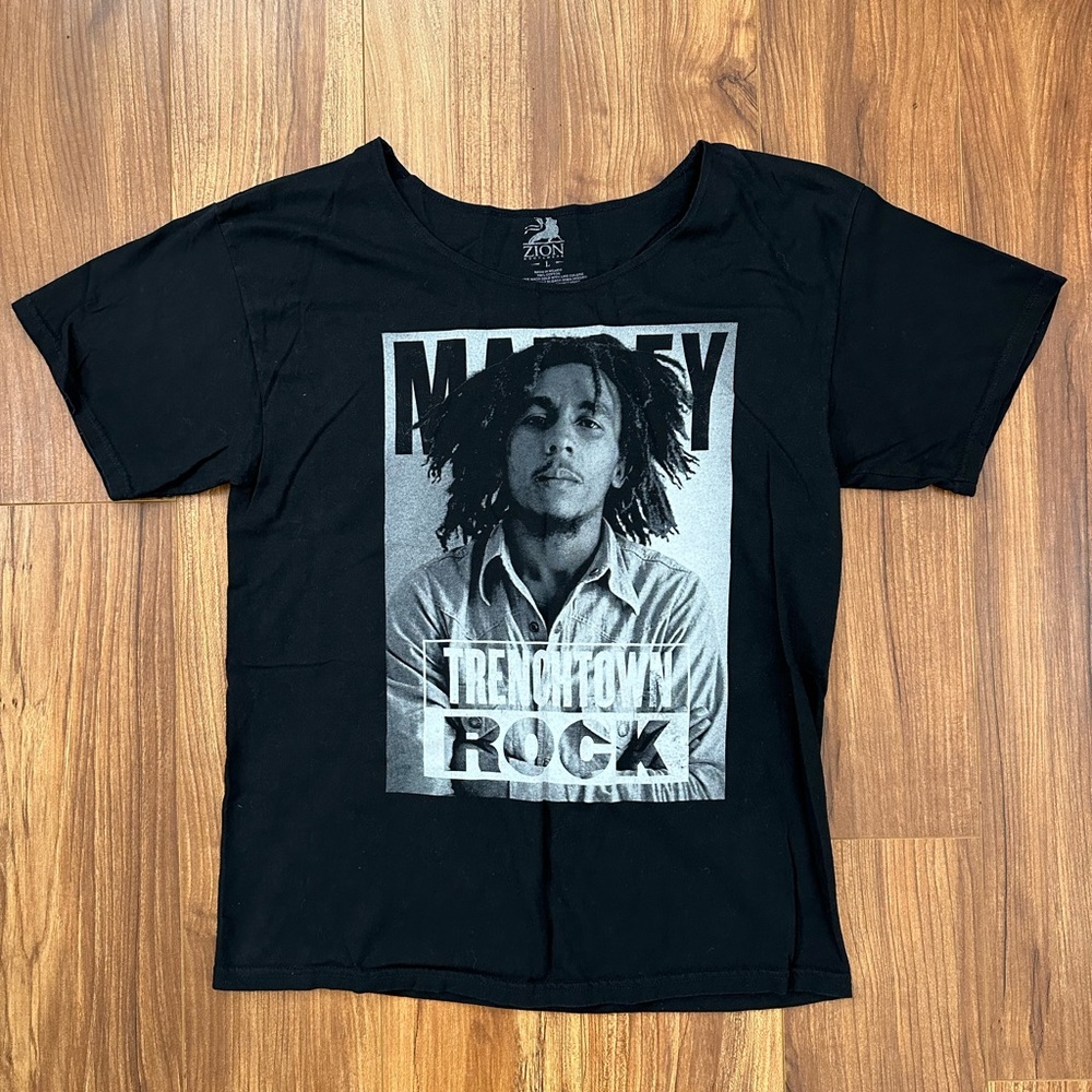 Bob Marley Trenchtown Rock Men’s U-Neck T Shirt